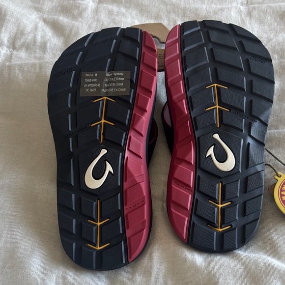 OluKai Black and Red Men\'s Sandals